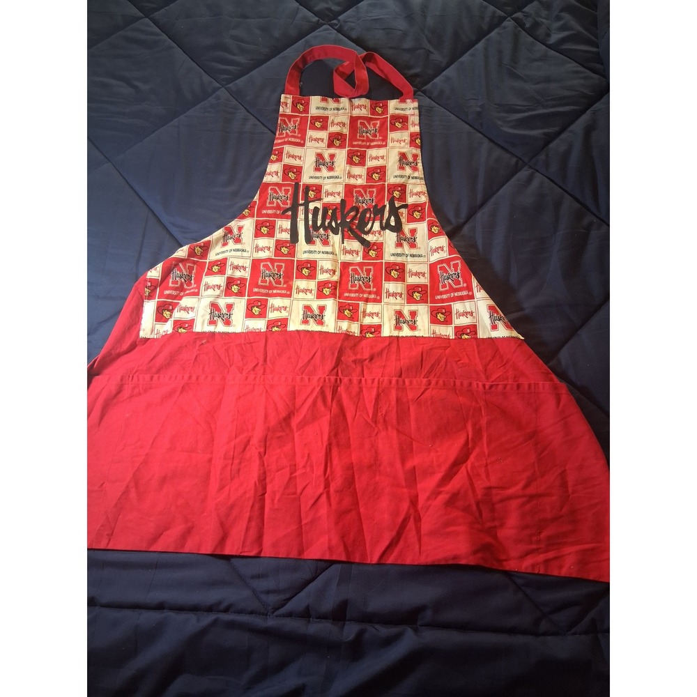 Nebraska Huskers NCAA Grilling Apron Red White Herbie Husker BBQ 3 Pockets